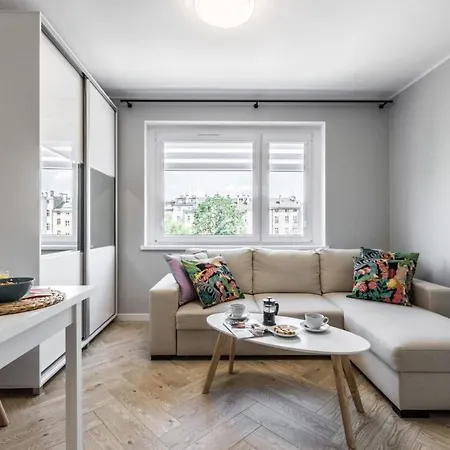 Rent Like - Kniaziewicza 32/34 * Wroclaw
